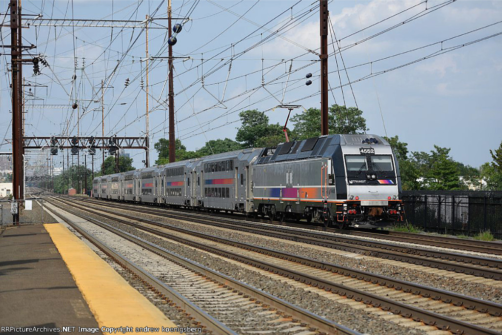 NJT 4552